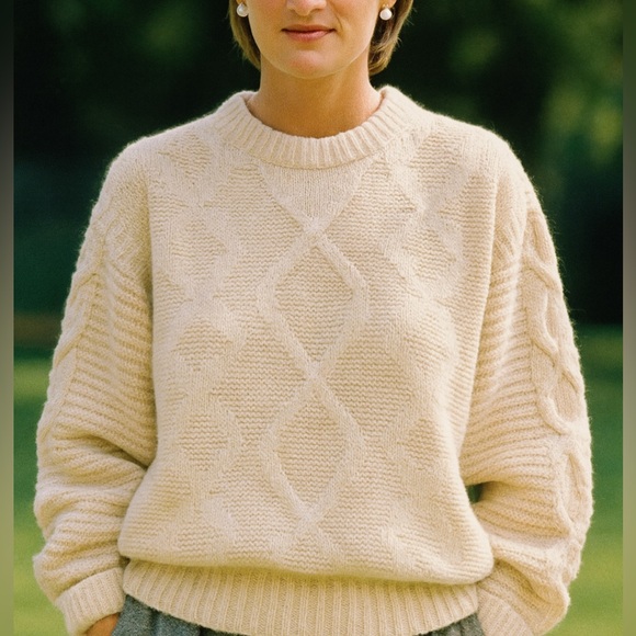 Gabrielle Sweaters - GABRIELLE Cozy Cable Knit Sweater Sz L Aran or Fisherman Style coquette preppy